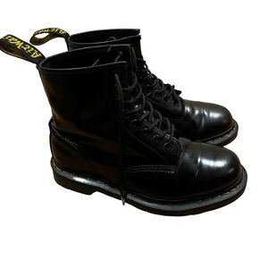 Dr. Martens 1460 Black Smooth Leather 8-Eye Lace Up Combat Boots Mens 7 Womens 8
